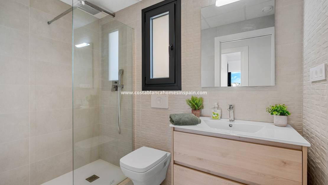 Resale - Apartment - Los Altos