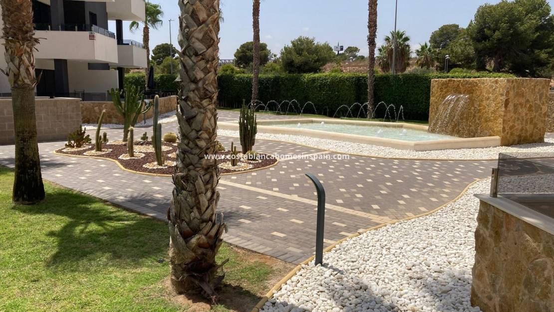 Resale - Apartment - Los Altos