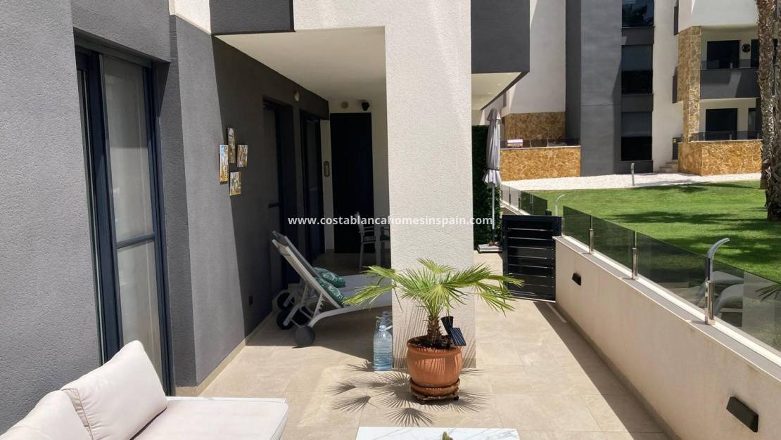 Resale - Apartment - Los Altos