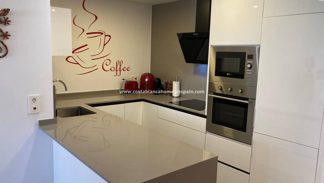 Resale - Apartment - Los Altos