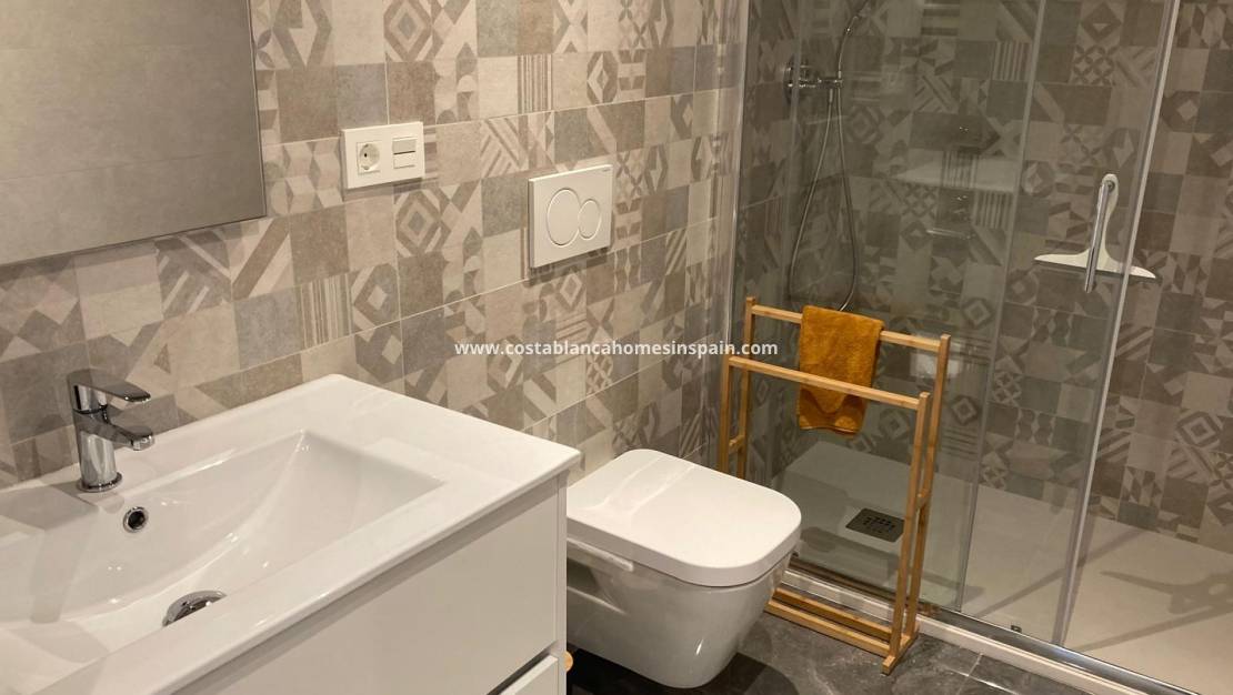 Resale - Apartment - Los Altos