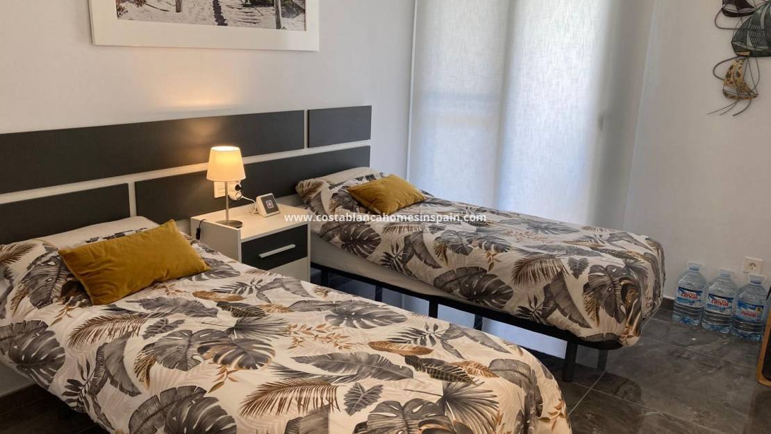 Resale - Apartment - Los Altos