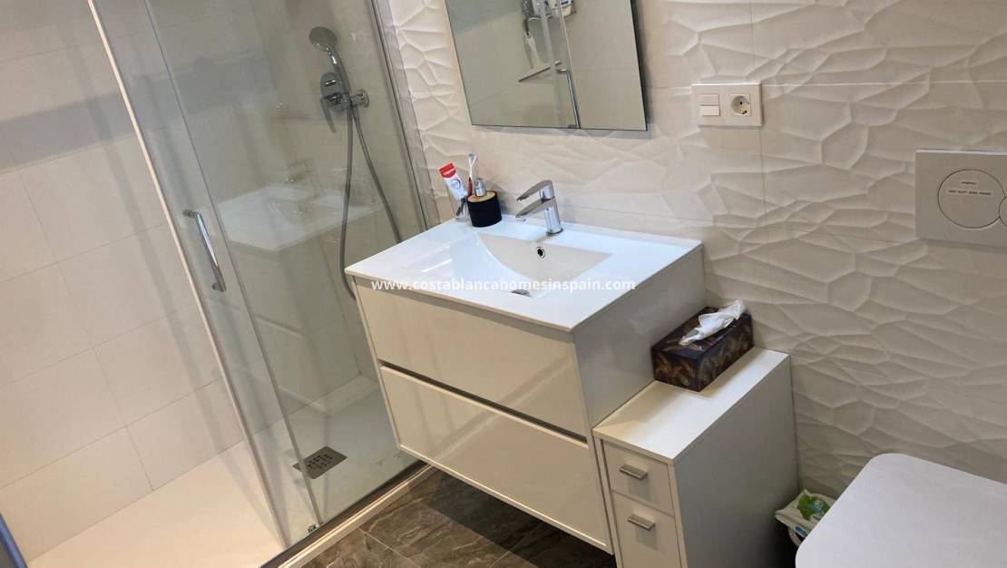 Resale - Apartment - Los Altos