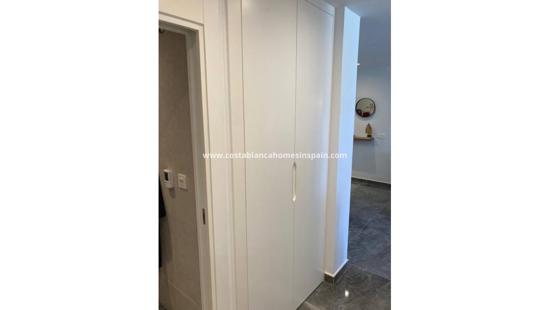 Resale - Apartment - Los Altos