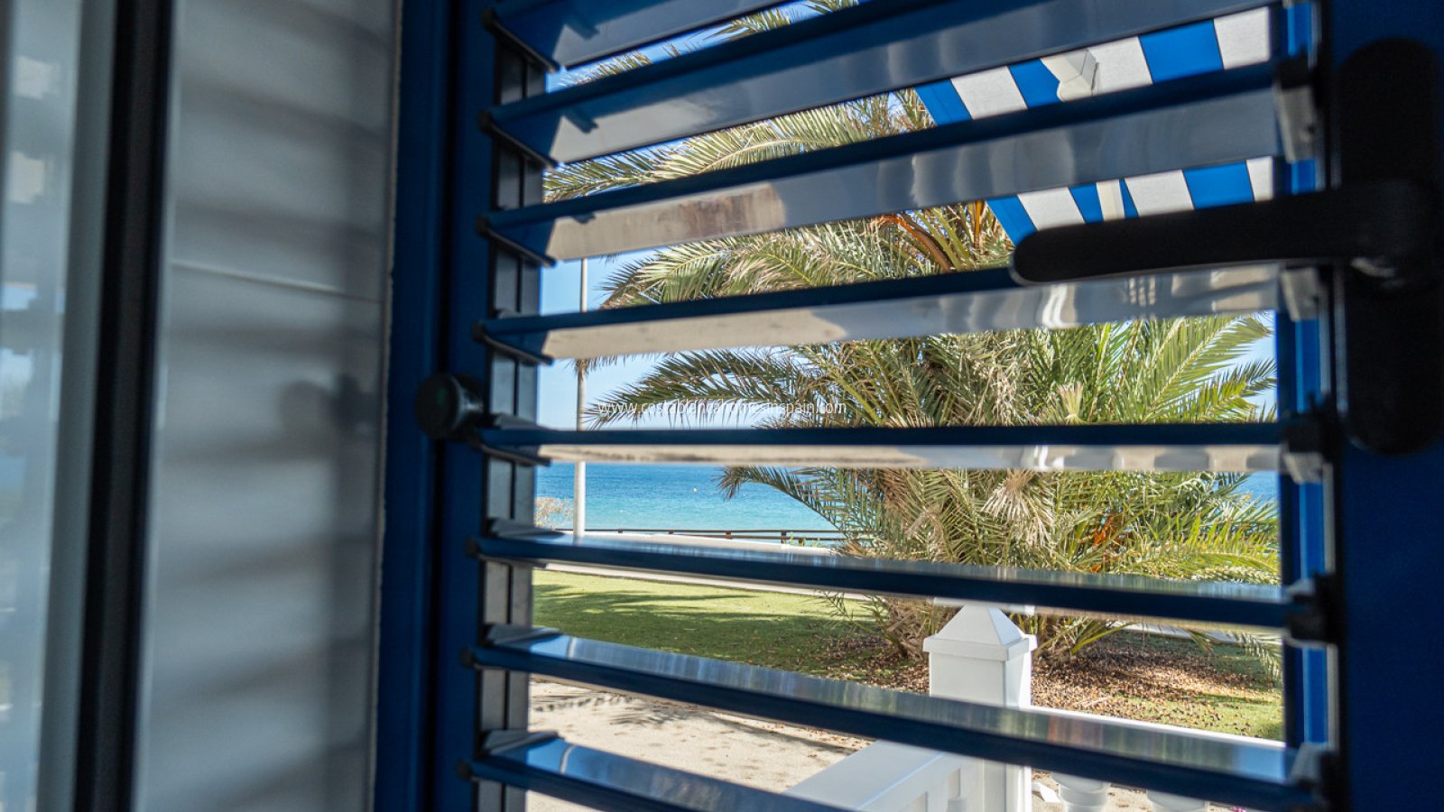 Resale - Apartment - Mil Palmeras - Beach