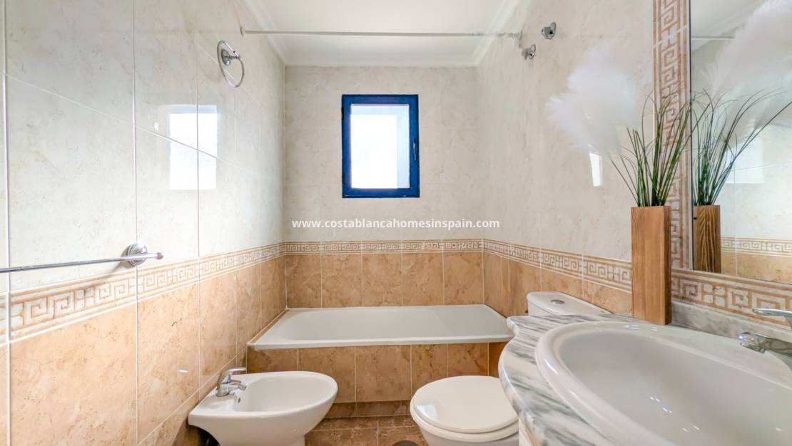 Resale - Apartment - Orihuela Costa - Cabo Roig