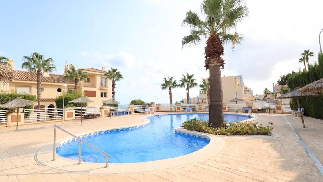 Resale - Apartment - Orihuela Costa - Campoamor