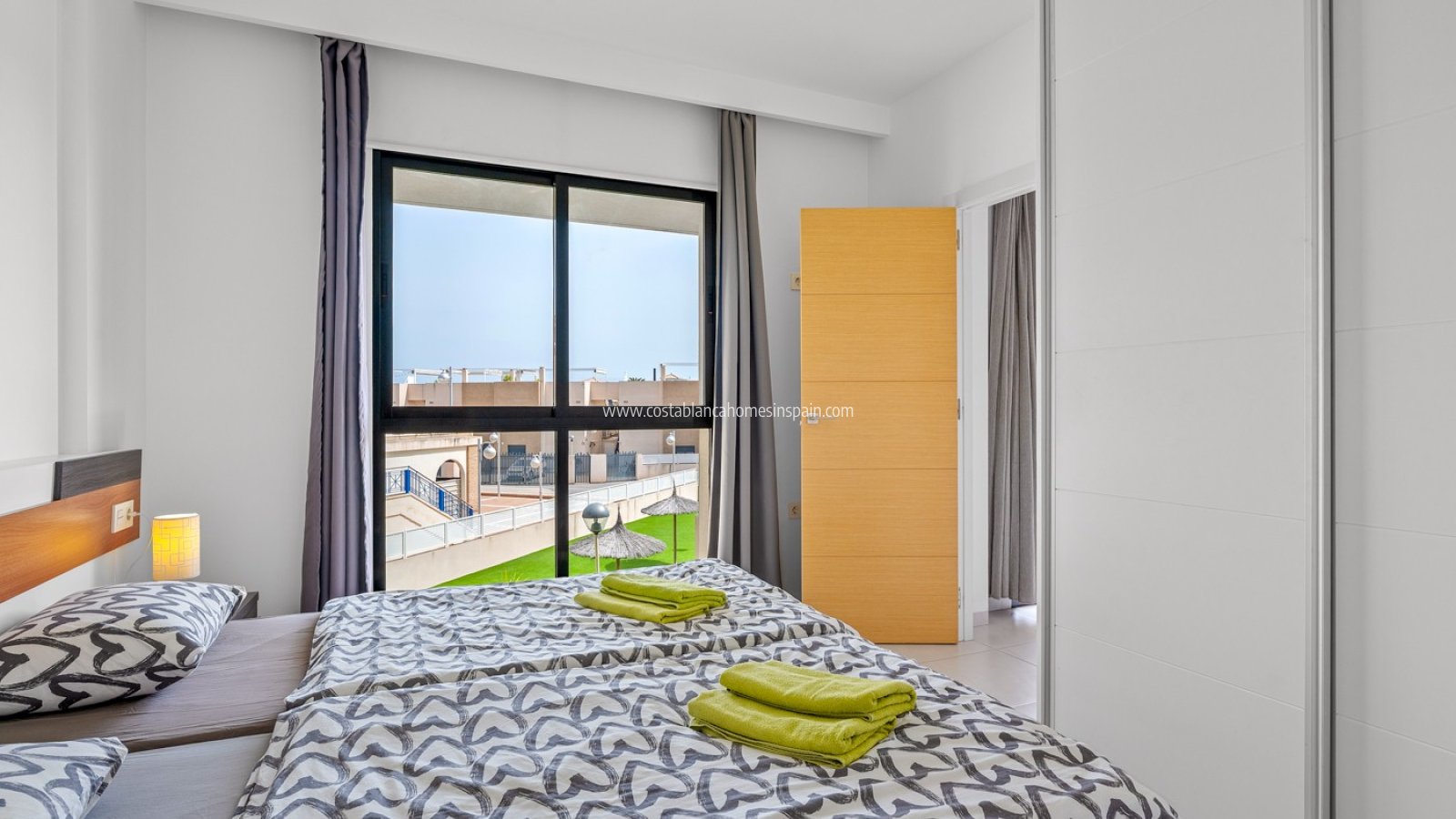 Resale - Apartment - Orihuela Costa - La Zenia