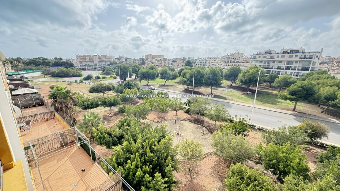 Resale - Apartment - Orihuela Costa - La Zenia