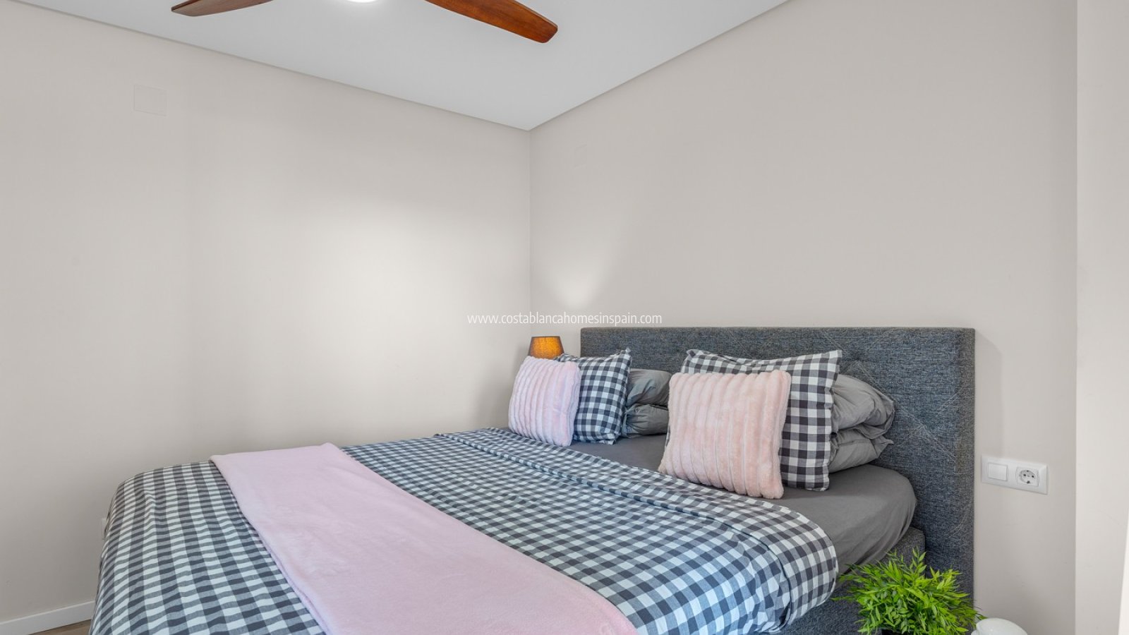 Resale - Apartment - Orihuela Costa - Los Dolses