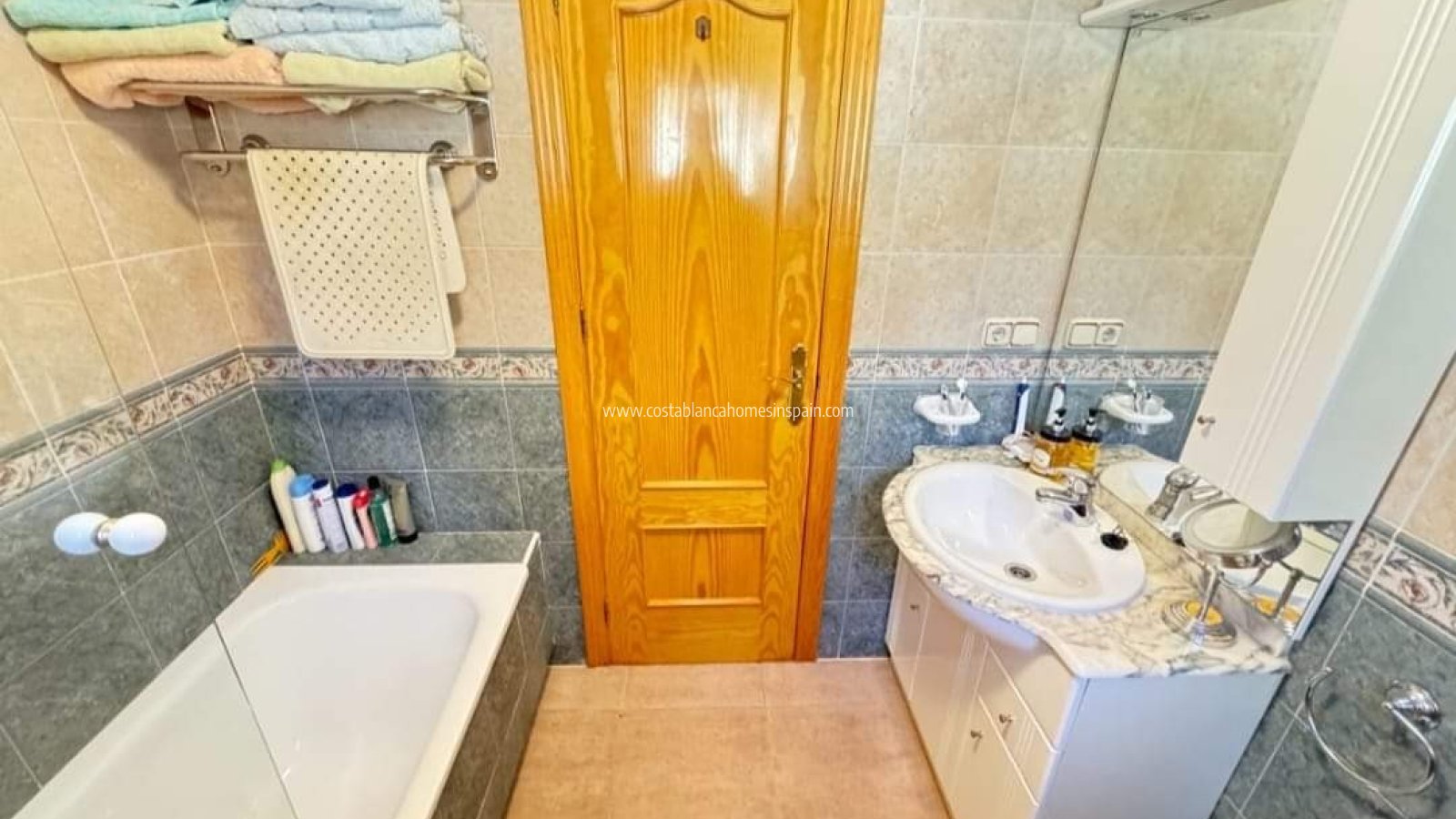 Resale - Apartment - Orihuela Costa - Villamartin