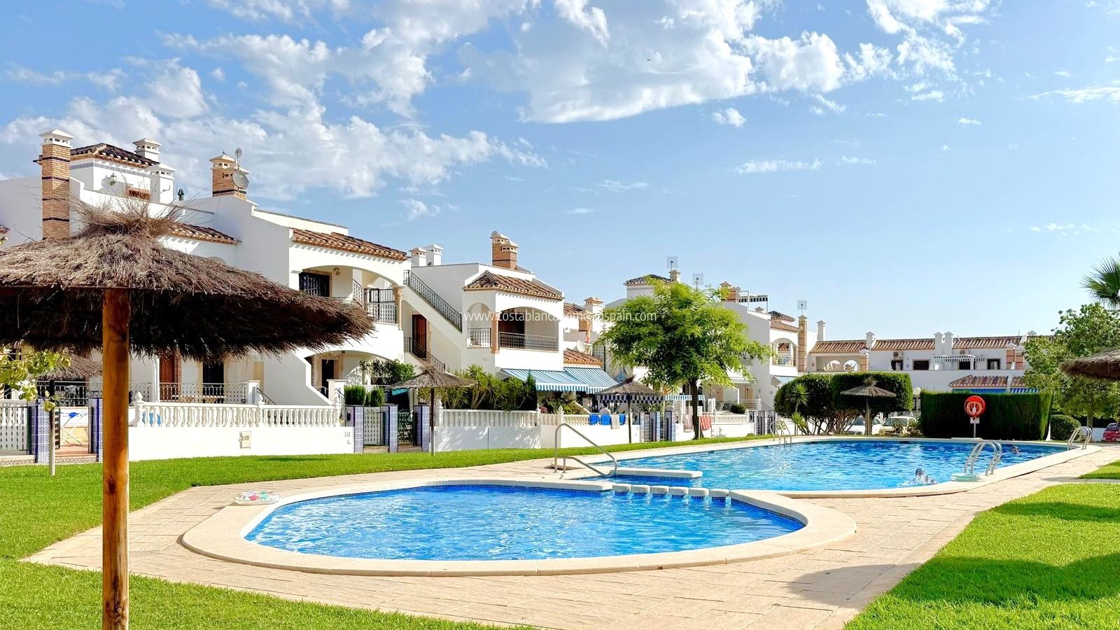 Resale - Apartment - Orihuela Costa - Villamartin