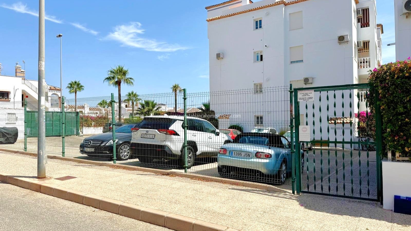 Resale - Apartment - Orihuela Costa - Villamartin