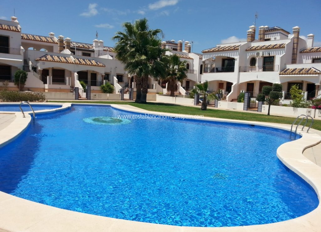 Resale - Apartment - Orihuela Costa - Villamartin