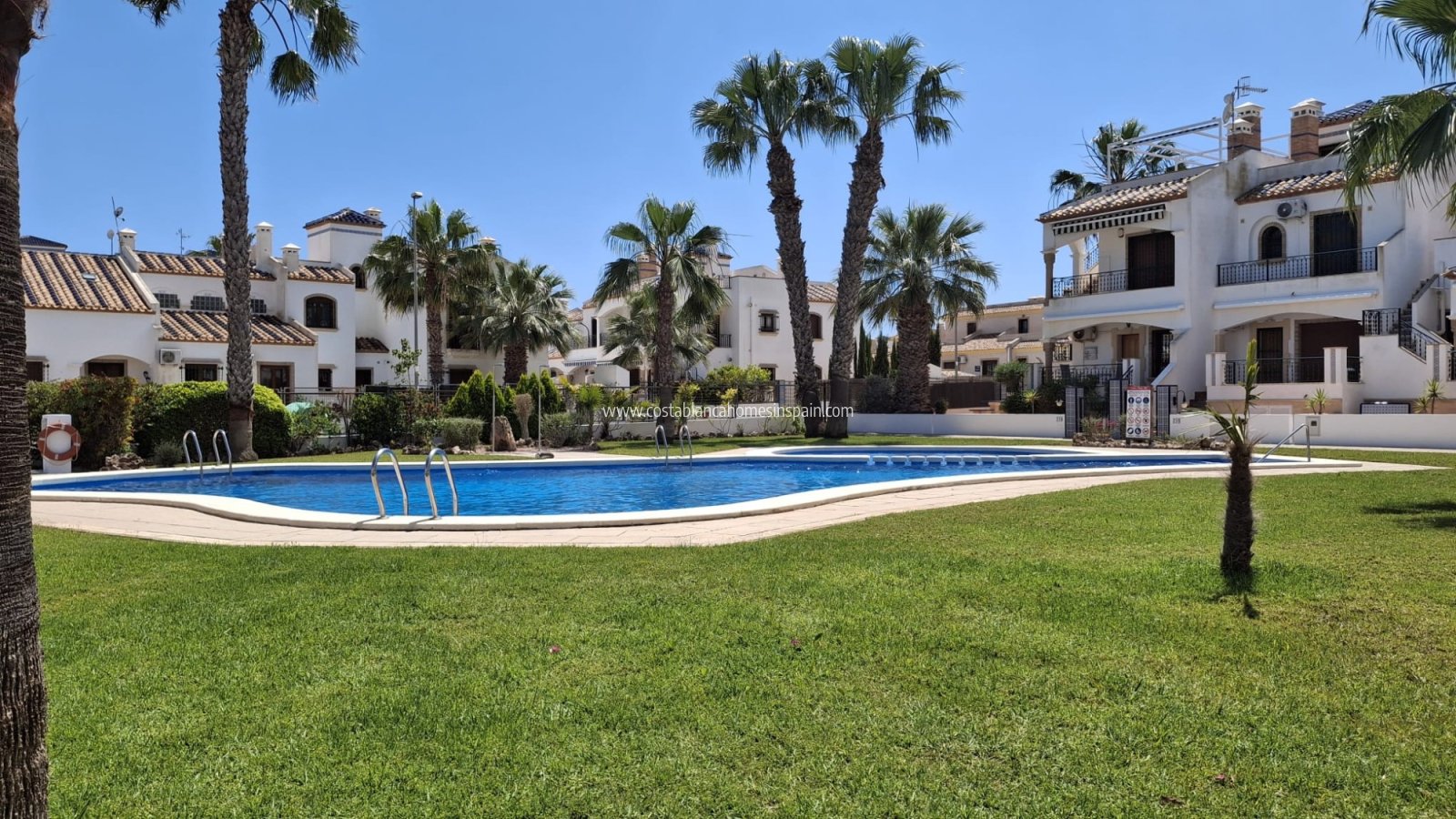 Resale - Apartment - Orihuela Costa - Villamartin
