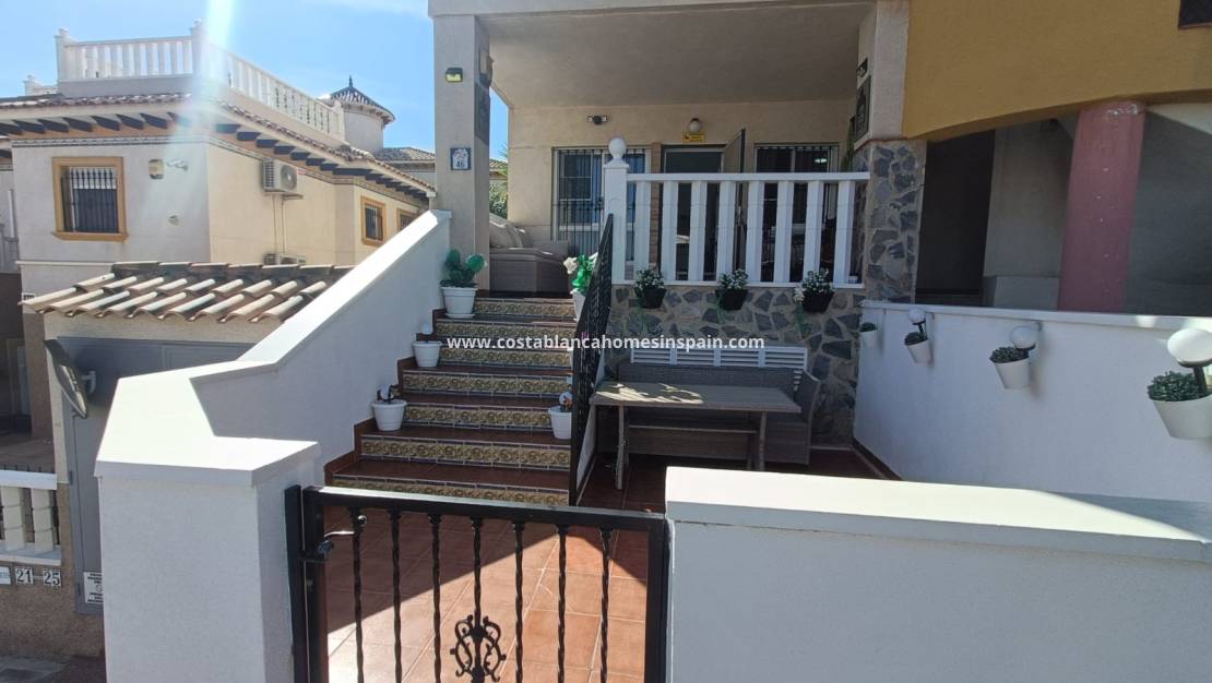 Resale - Apartment - Orihuela Costa - Villamartin