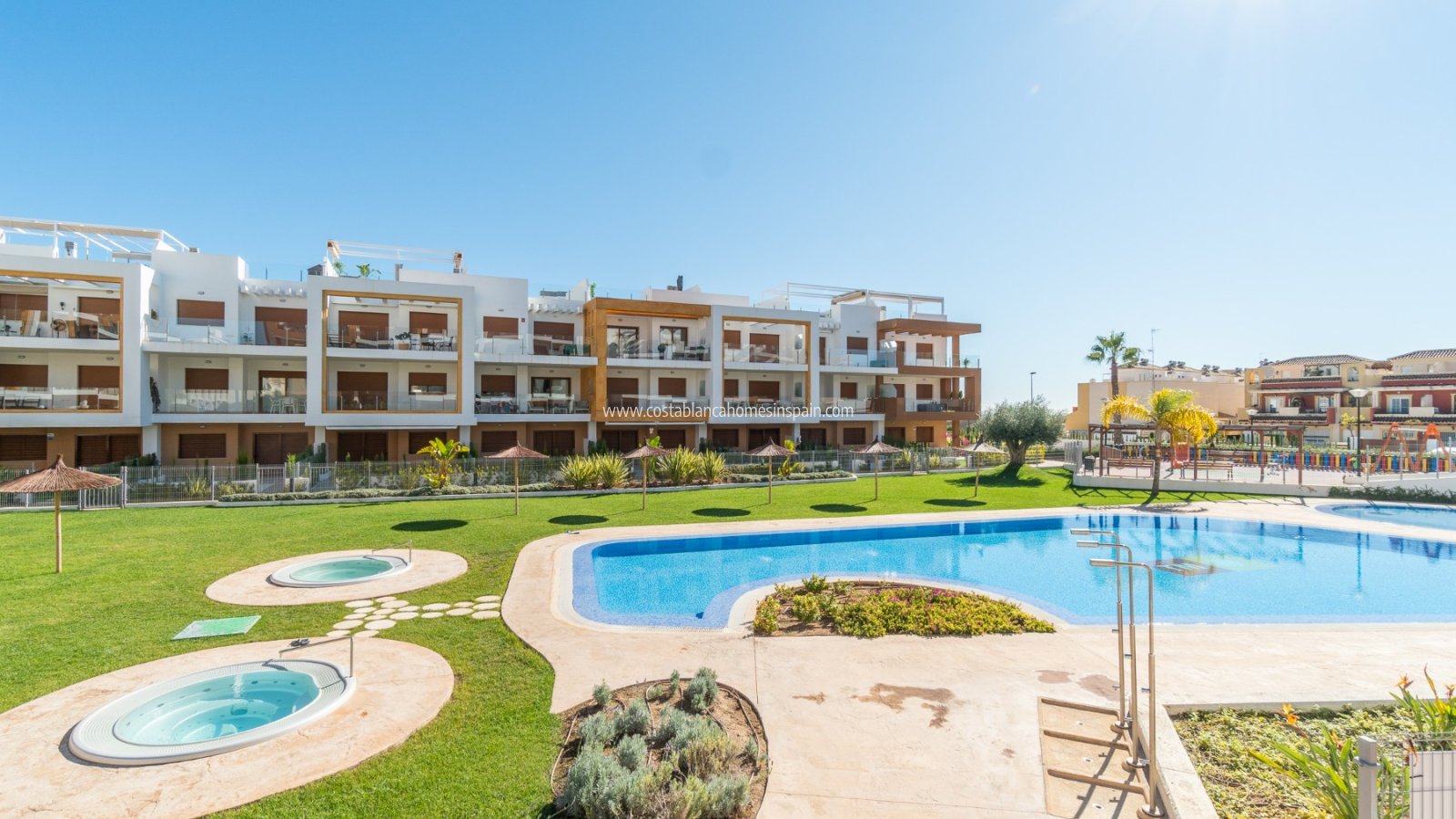 Resale - Apartment - Orihuela Costa - Villamartin