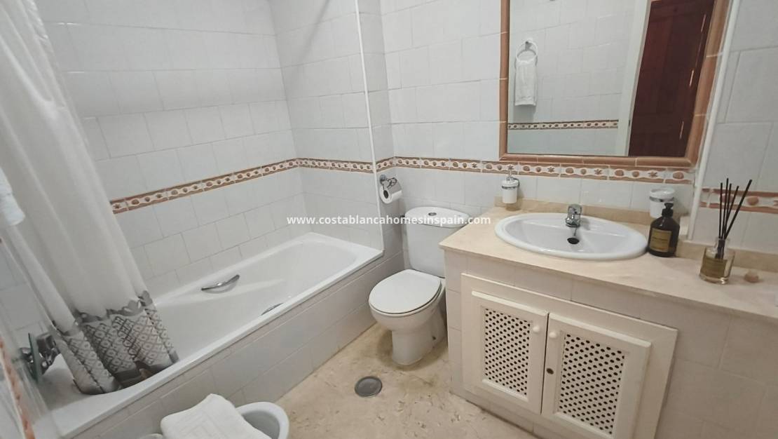 Resale - Apartment - Playa Flamenca - Costa Blanca South