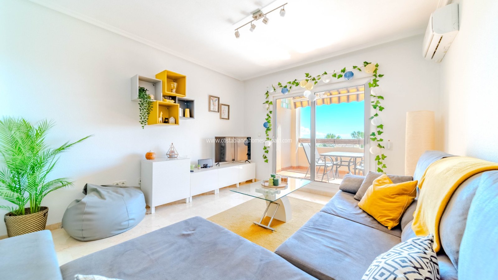 Resale - Apartment - Playa Flamenca - Orihuela Costa