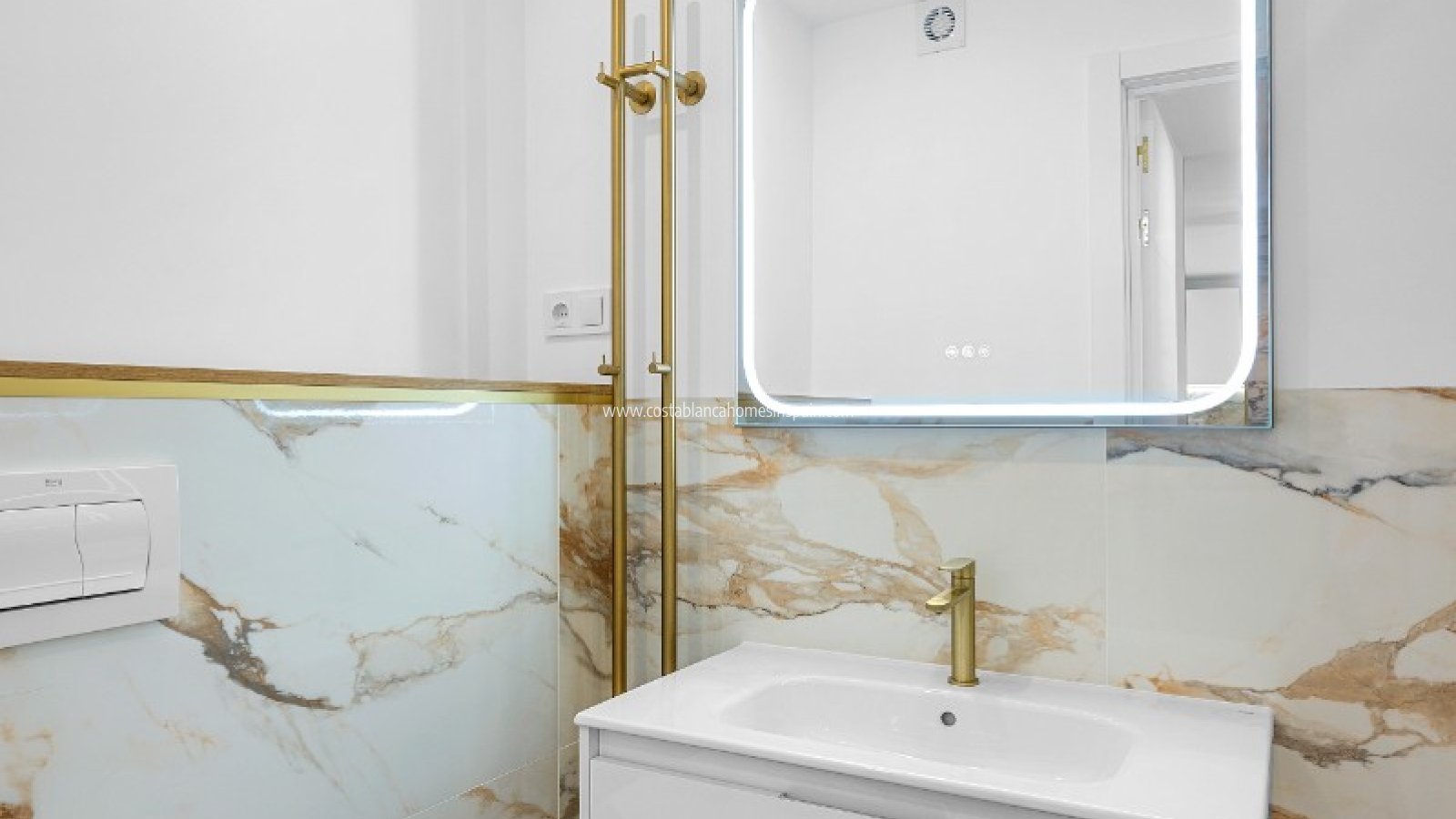 Resale - Apartment - Punta Prima