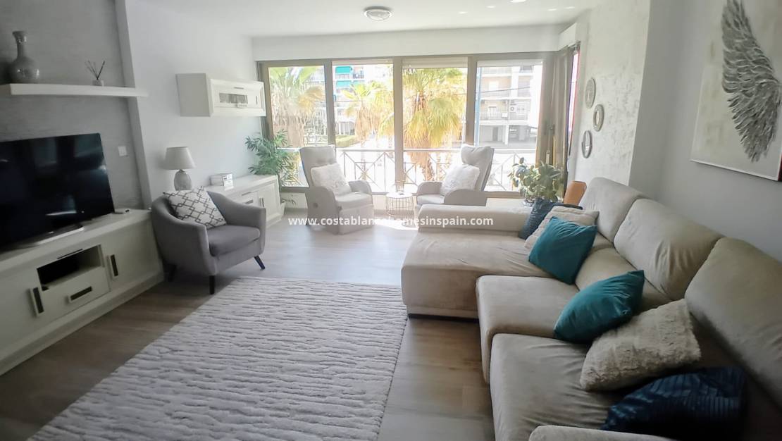 Resale - Apartment - Punta Prima