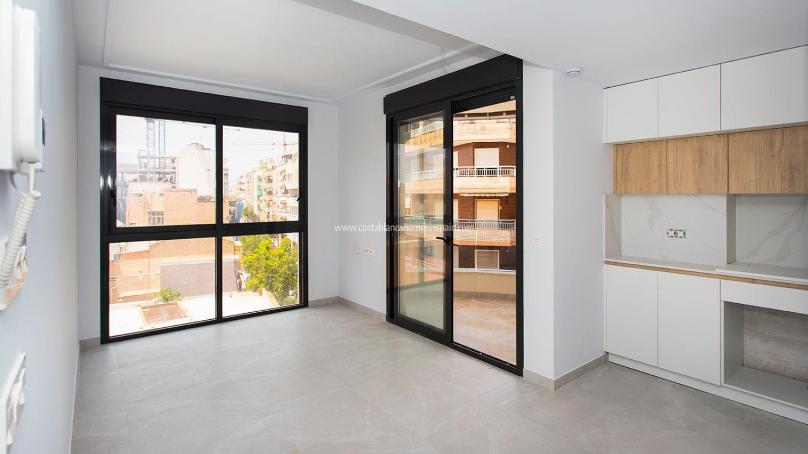 Resale - Apartment - Torrevieja - Beach