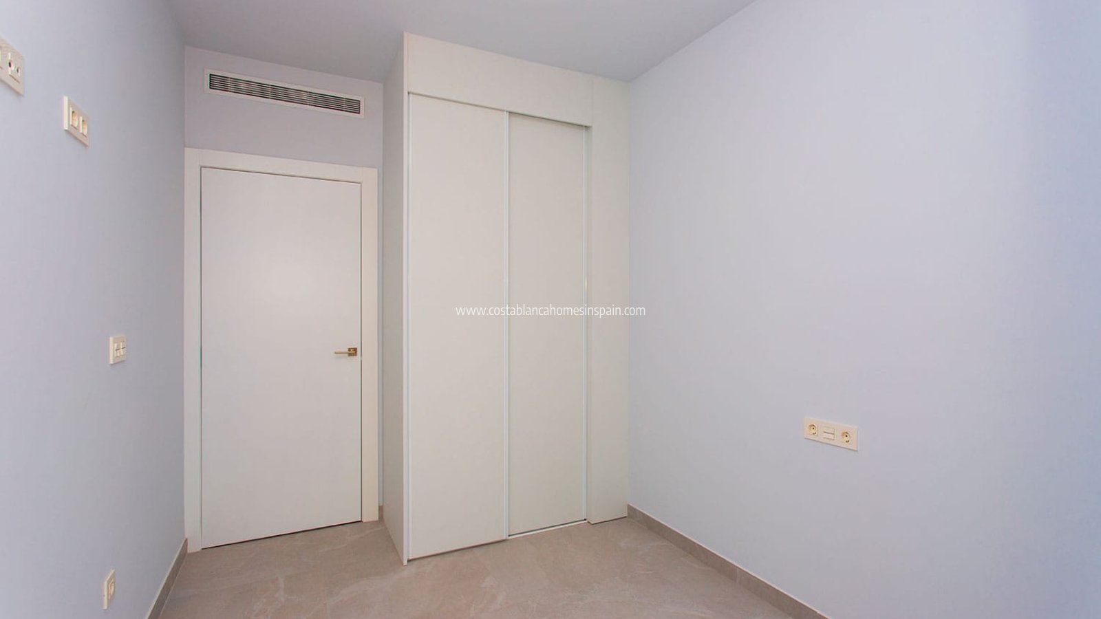 Resale - Apartment - Torrevieja - Beach