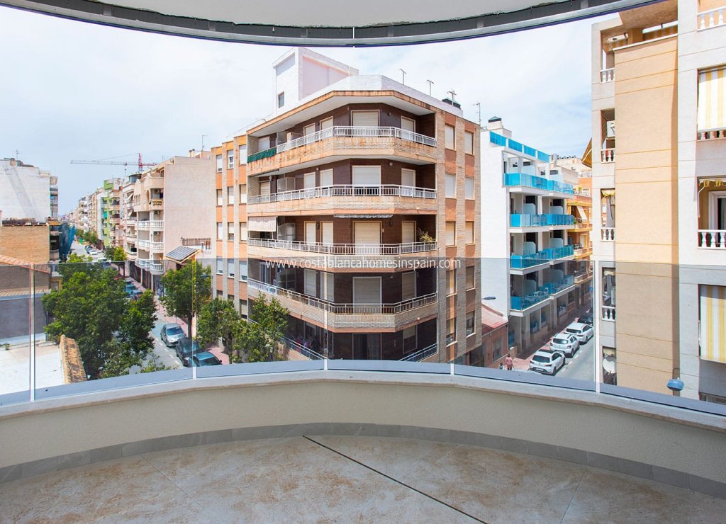 Resale - Apartment - Torrevieja - Beach