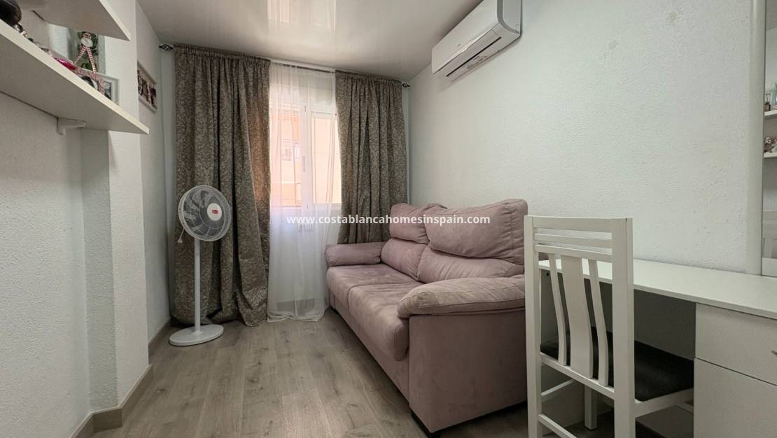 Resale - Apartment - Torrevieja - Center Torrevieja