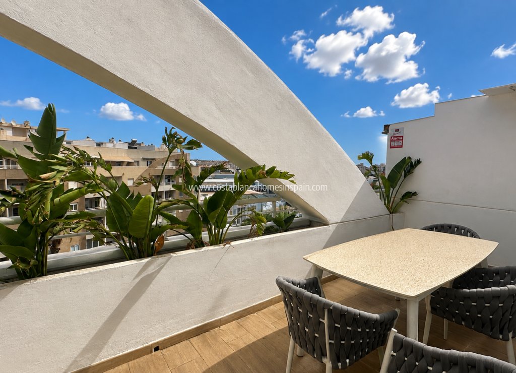 Resale - Apartment - Torrevieja - Centro