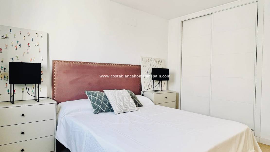 Resale - Apartment - Torrevieja - Centro