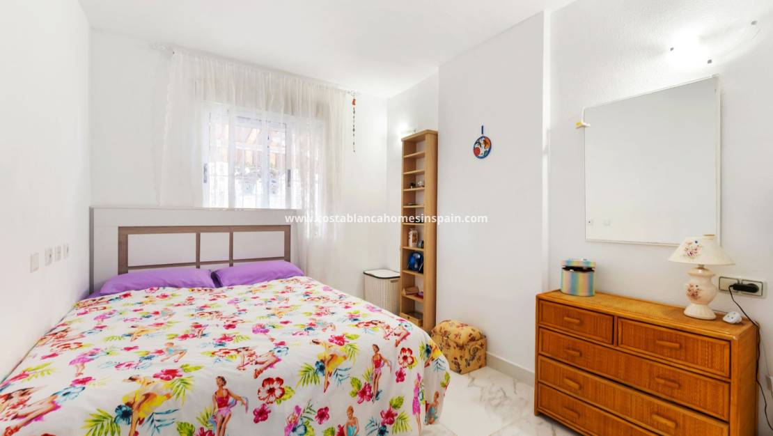 Resale - Apartment - Torrevieja - Centro