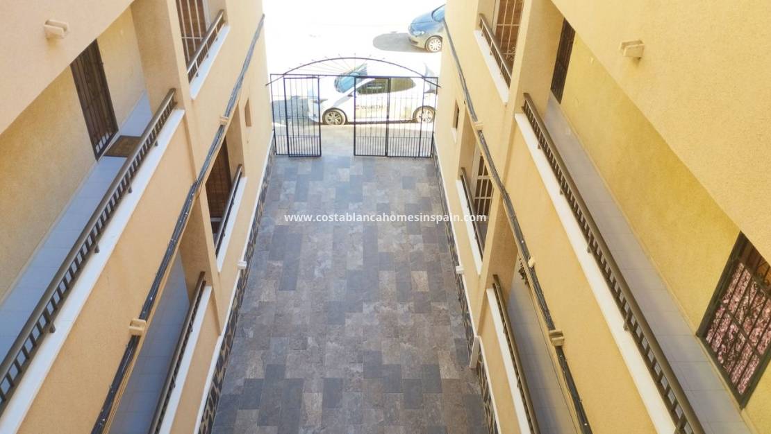 Resale - Apartment - Torrevieja - El chaparral