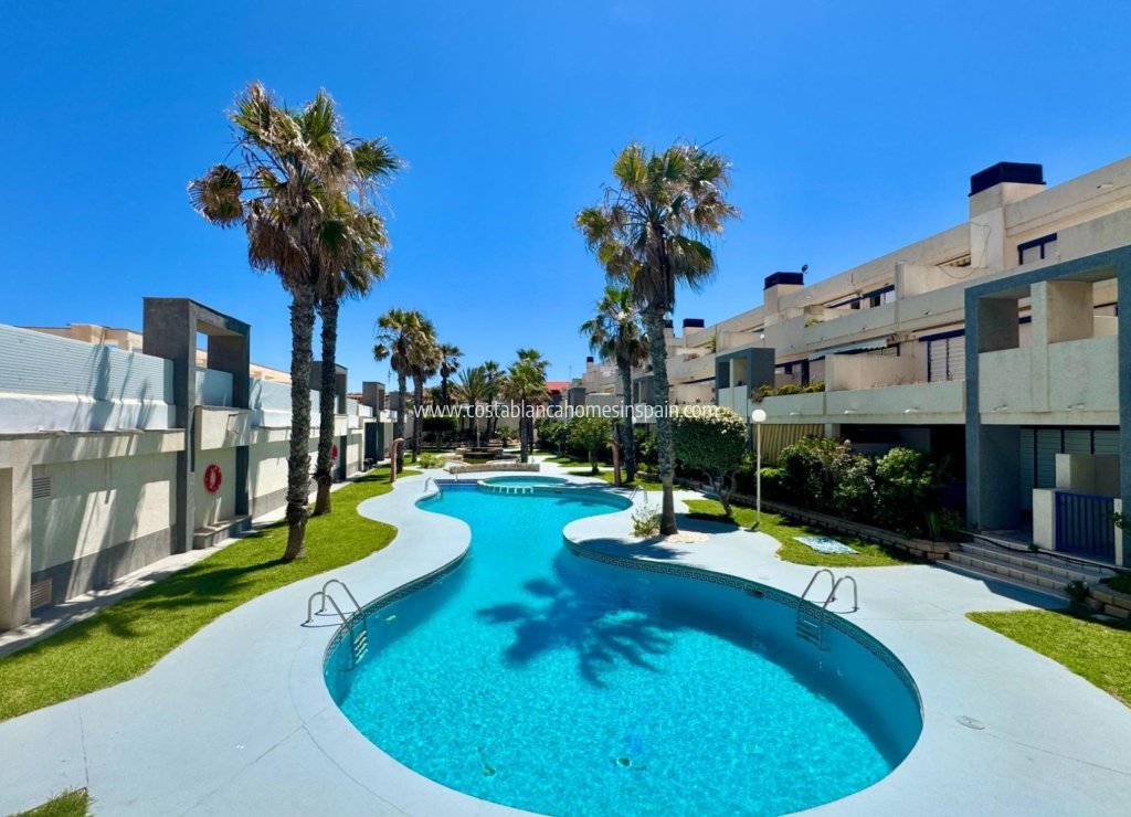 Resale - Apartment - Torrevieja - La Mata
