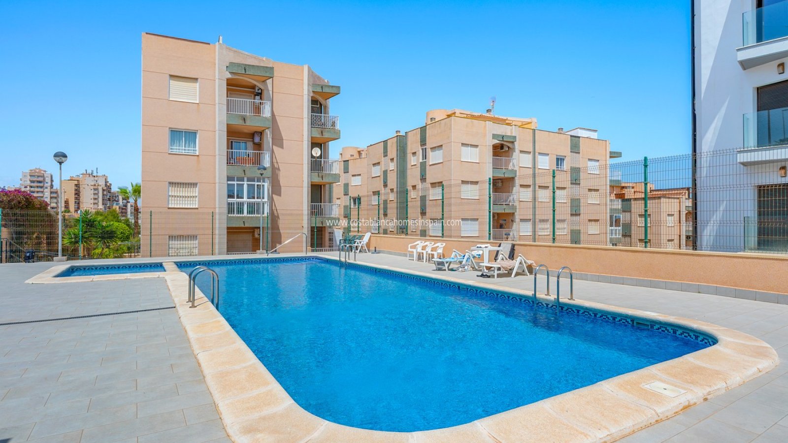 Resale - Apartment - Torrevieja - La Mata