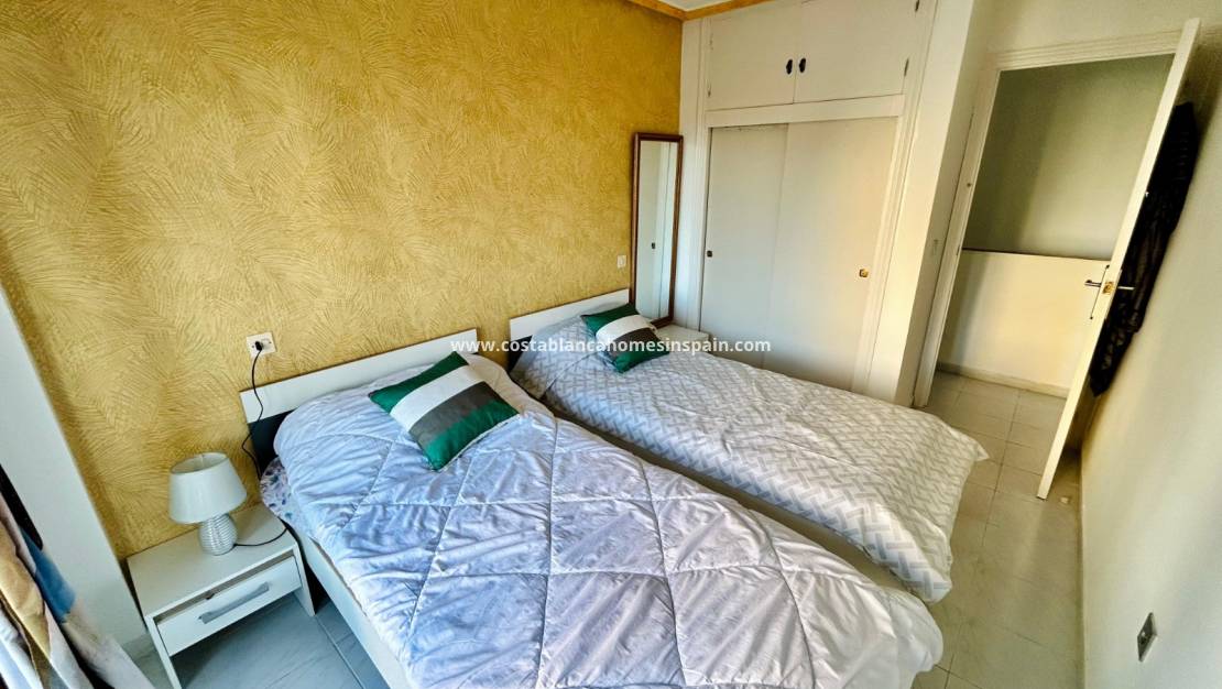Resale - Apartment - Torrevieja - La Mata