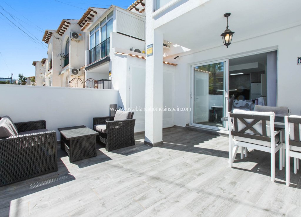 Resale - Apartment - Torrevieja - Lago jardin