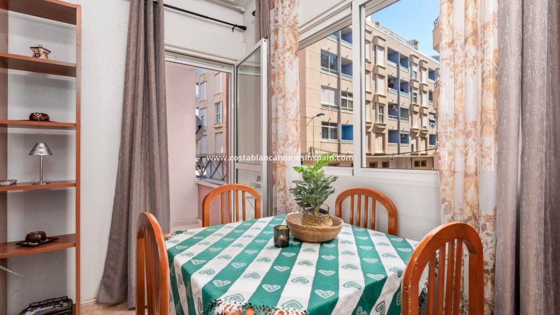 Resale - Apartment - Torrevieja - Parque las naciones