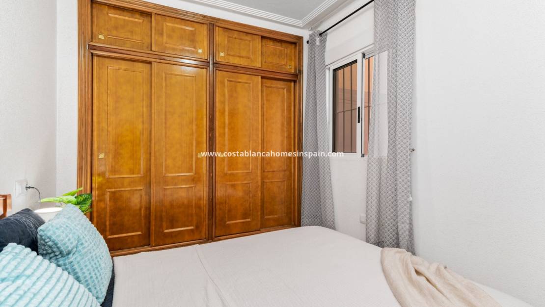 Resale - Apartment - Torrevieja - Parque las naciones