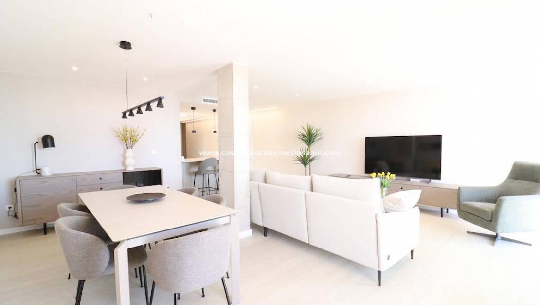 Resale - Apartment - Torrevieja - Paseo maritimo