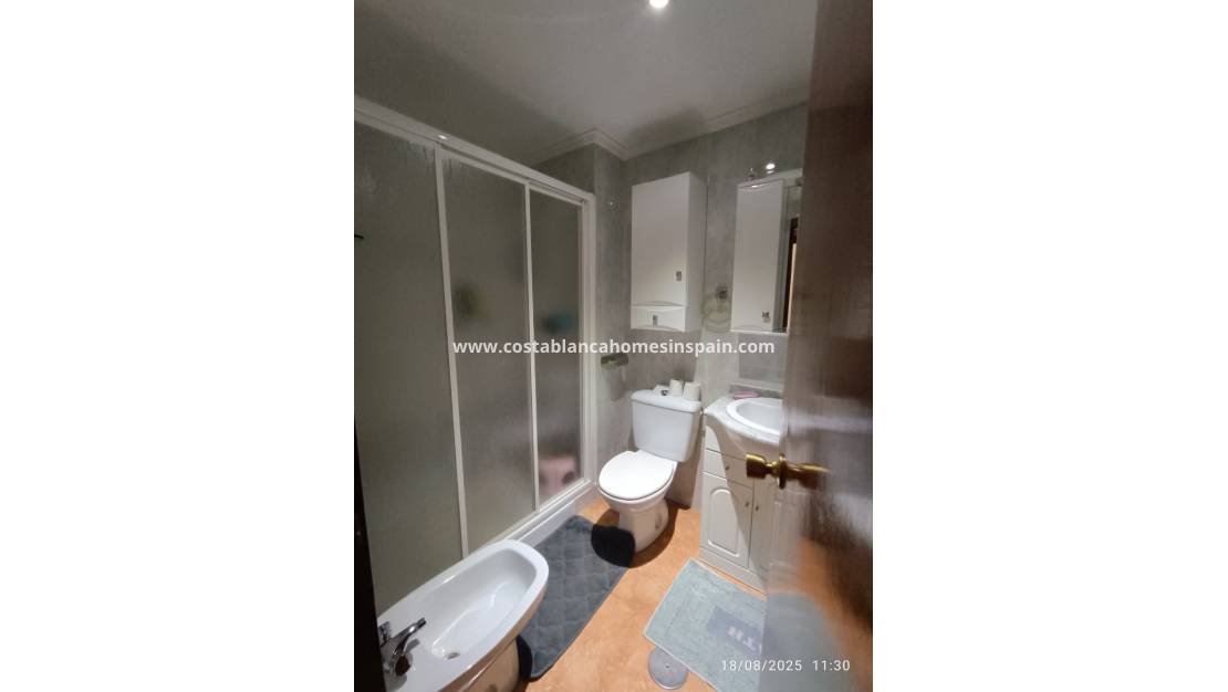 Resale - Apartment - Torrevieja - Playa de los Locos