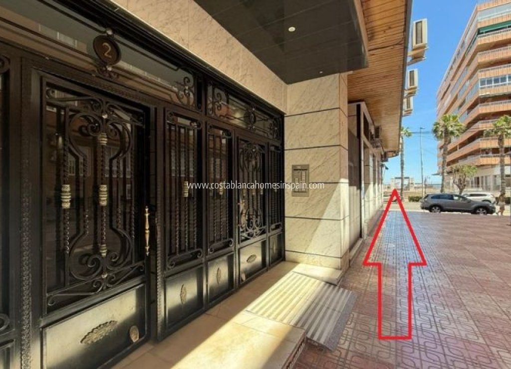 Resale - Apartment - Torrevieja