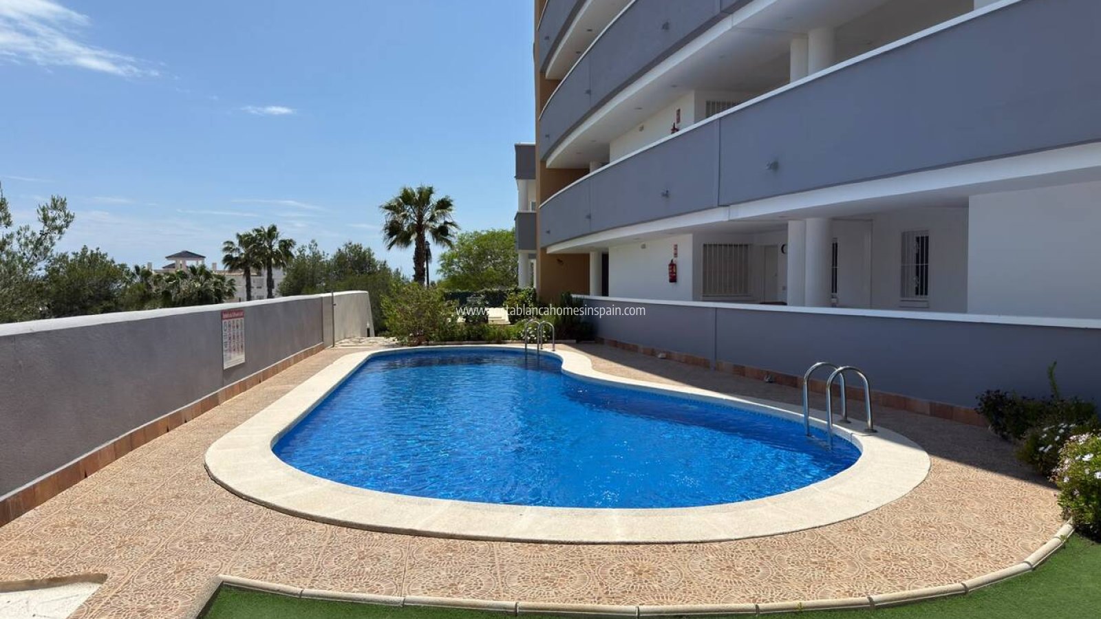 Resale - Apartment - Villamartin - La Fuente
