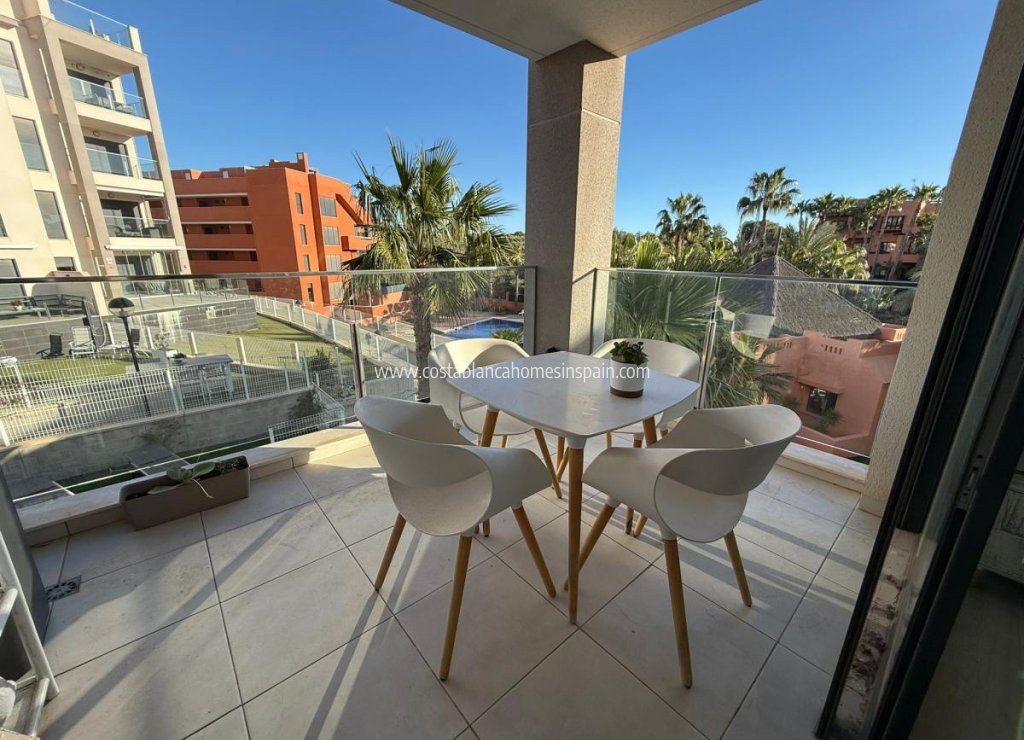 Resale - Apartment - Villamartin