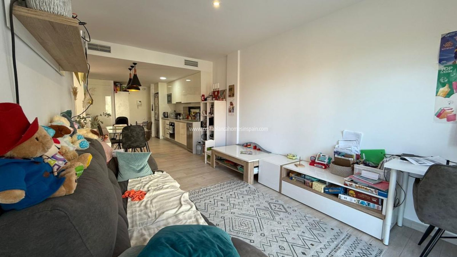 Resale - Apartment - Villamartin