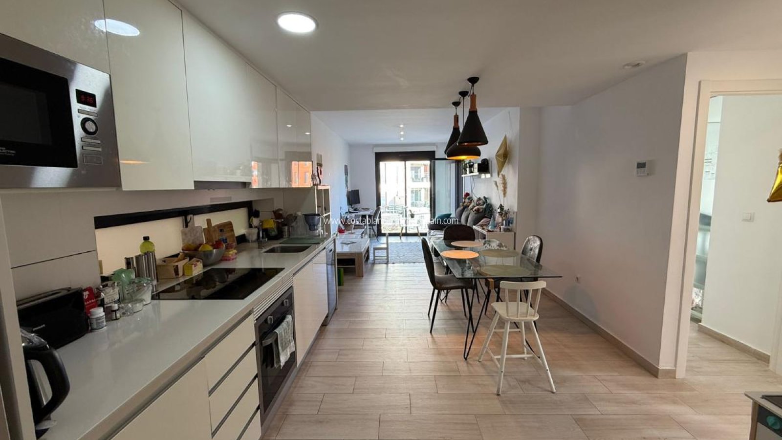 Resale - Apartment - Villamartin