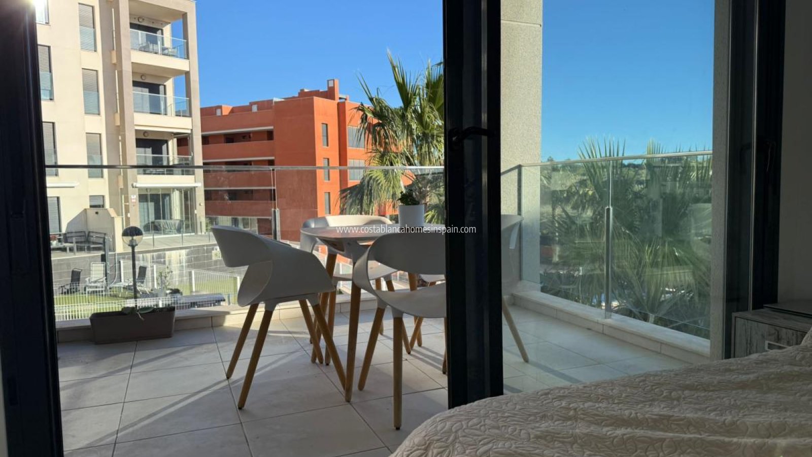 Resale - Apartment - Villamartin