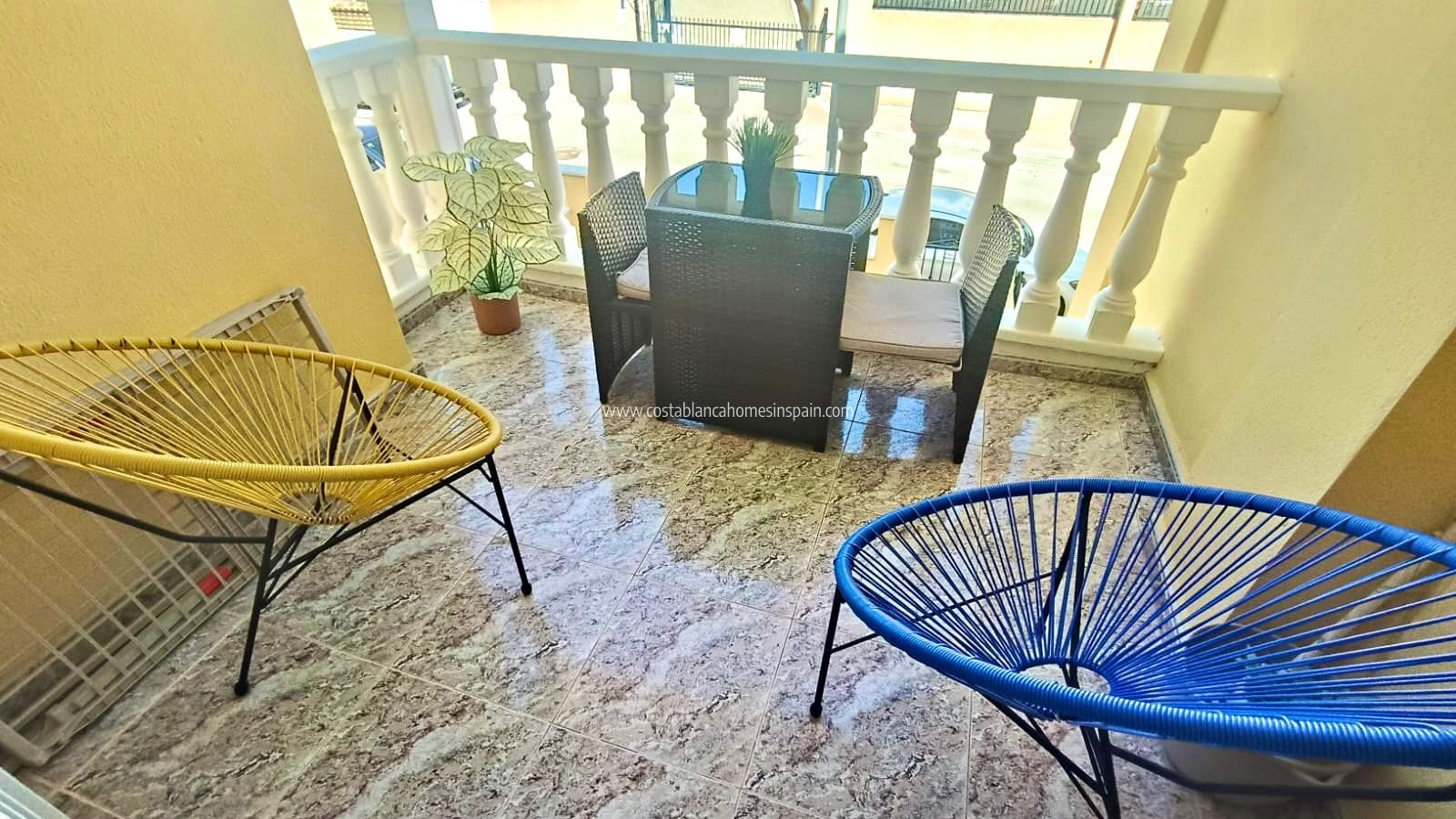 Resale - Apartment - Villamartin