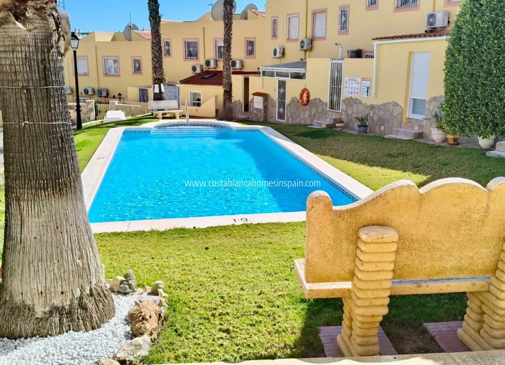 Resale - Apartment - Villamartin