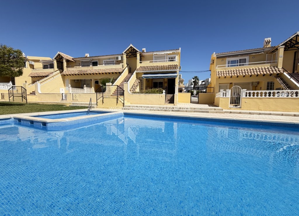 Resale - Apartment - Villamartin
